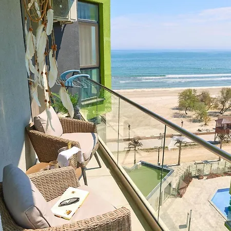 Summer Memories N Pools * Navodari