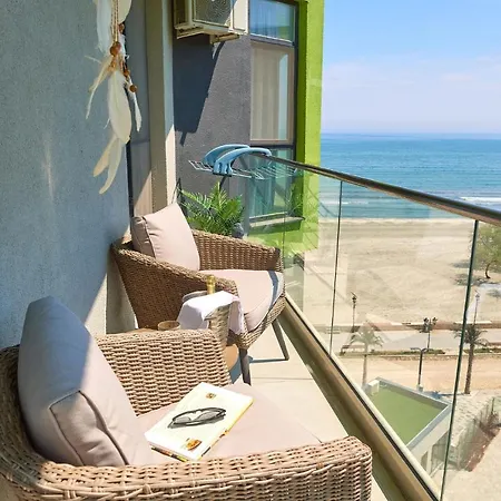 Summer Memories N Pools Navodari