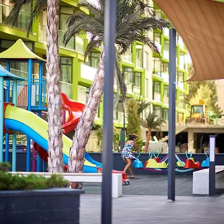 Summer Memories N Pools *