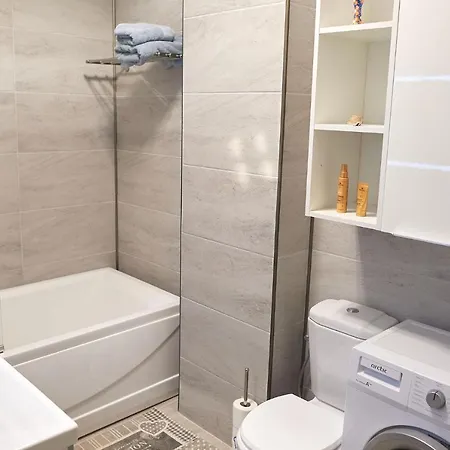 Summer Memories N Pools 公寓 *