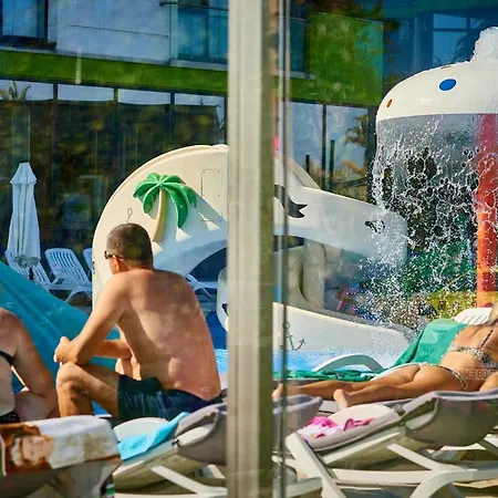 Summer Memories N Pools * Năvodari