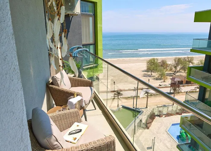 Summer Memories N Pools * Năvodari