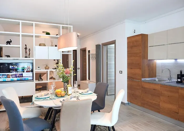 Summer Memories N Pools * Năvodari